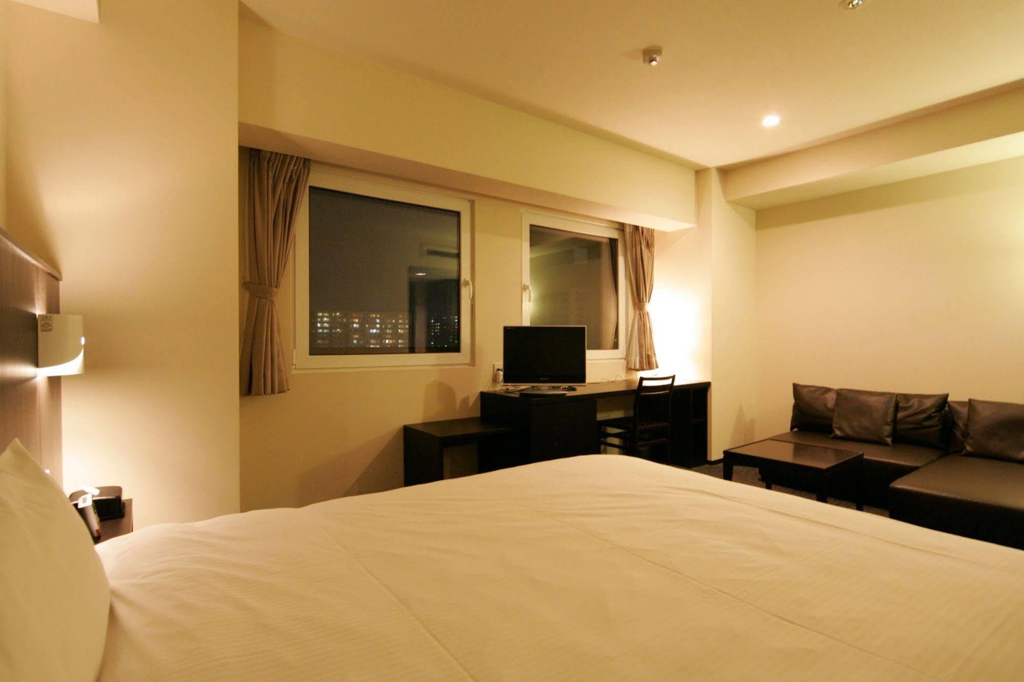 Green Rich Hotel Tosu Ekimae Exterior photo
